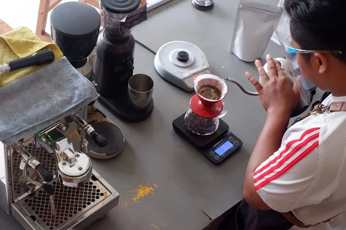 Difisi Coffee: Santai di Pinggir Pantai Cilacap